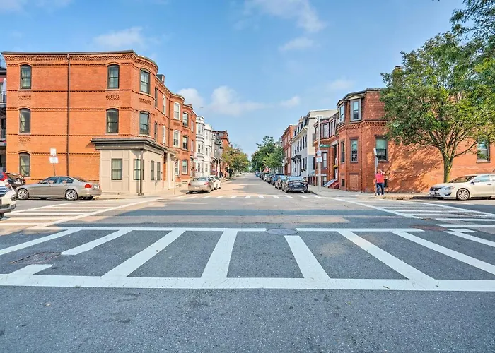 Boston Apartment Walk To Beach And 2 Mi To Downtown