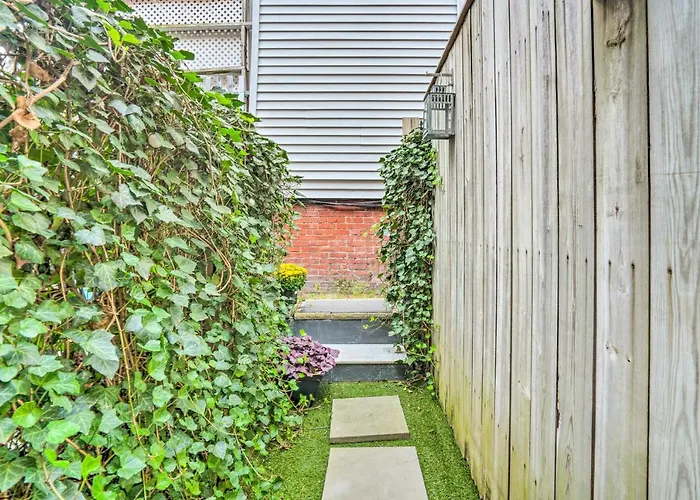 Boston Apartment Walk To Beach And 2 Mi To Downtown